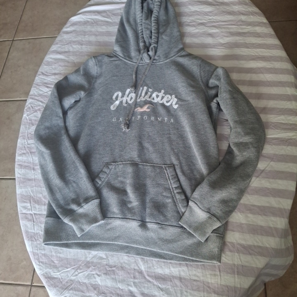 Hollister Gray Pullover Hoodie